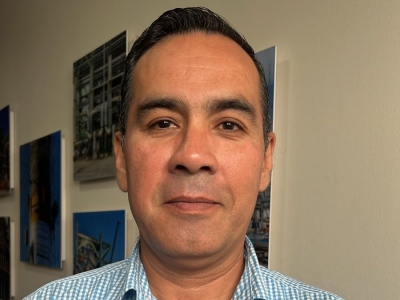 thumb_EDGAR vALDIVIA